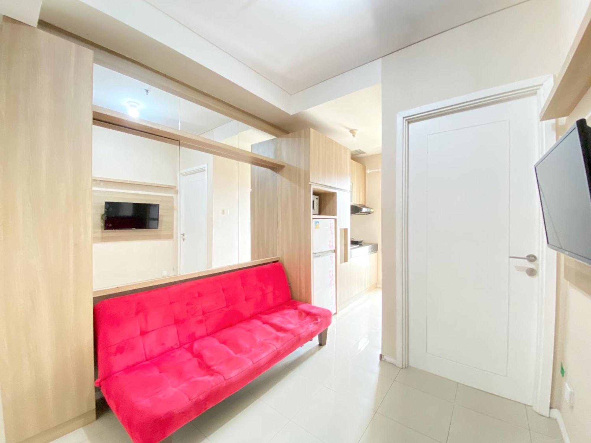 Cozy And Clean 1br At Parahyangan By Travelio
