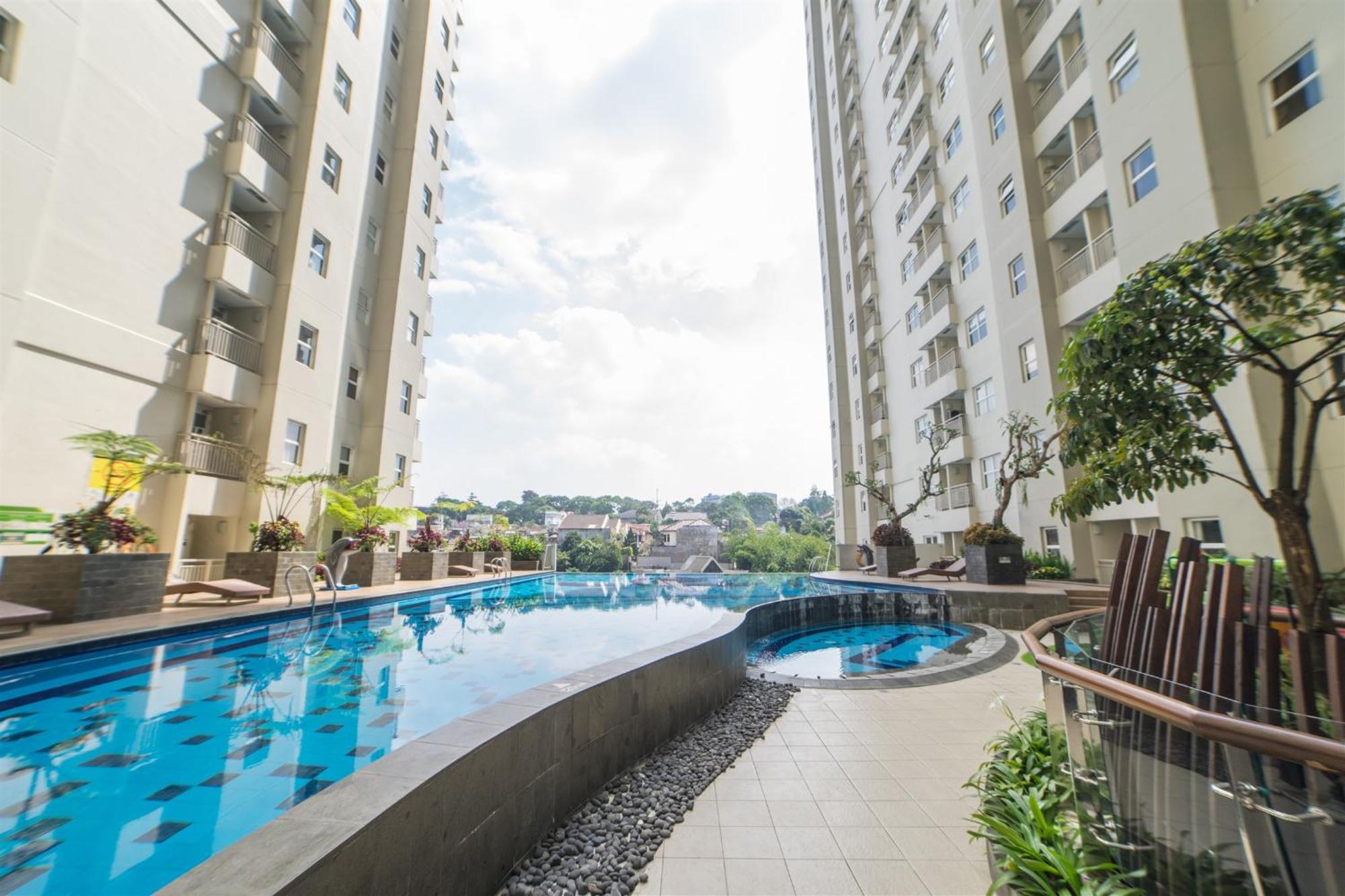 Cozy And Clean 1br At Parahyangan By Travelio Apartemen Bandung